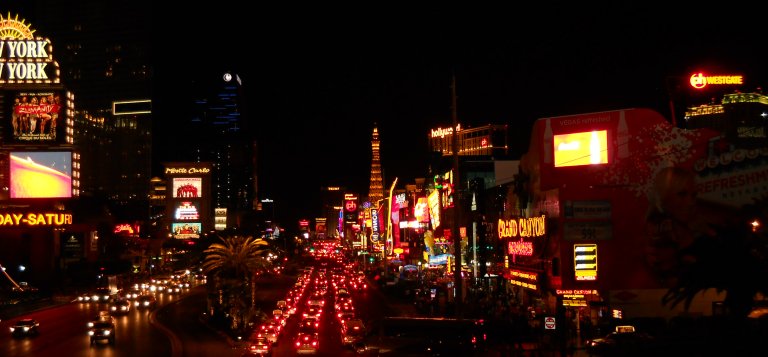 la << STRIP >>